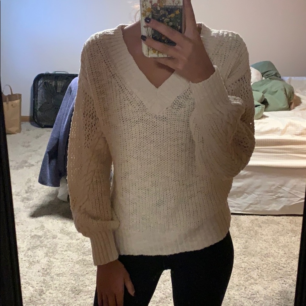 American Eagle Sweater